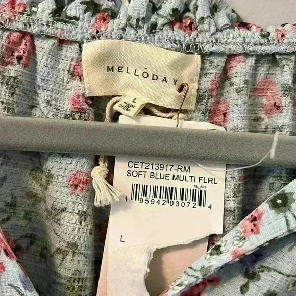 Melloday Light blue floral peasant top size Large NEW NWT - Picture 2 of 4